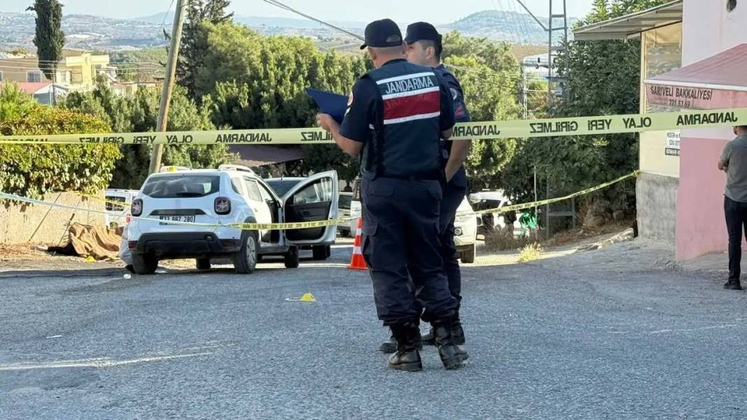 Mersin’de 13 Yaşındaki Kuzenini Öldürüp İntihar Etti! 2